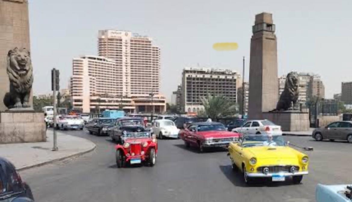 اكبر ‎تجمع للسيارات الكلاسيكية والتاريخية بوسط القاهرة